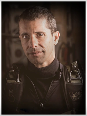 Ricardo Reis Decouverte survol Alpes Valais Vol touriste vol d'accrobatie Vol de croisière avions confort aeroport de Sion Valais prix avantageux vol gyrocoptère autogire voltige aérienne sensation forte adrénaline vol famille voyage en avion